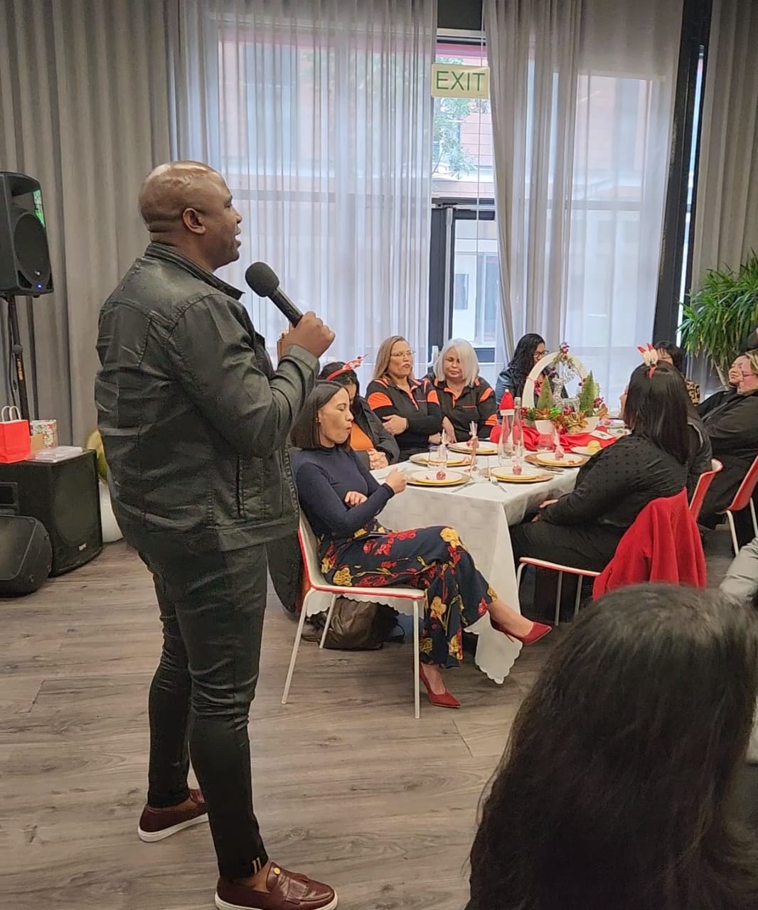 Business networking dinner event